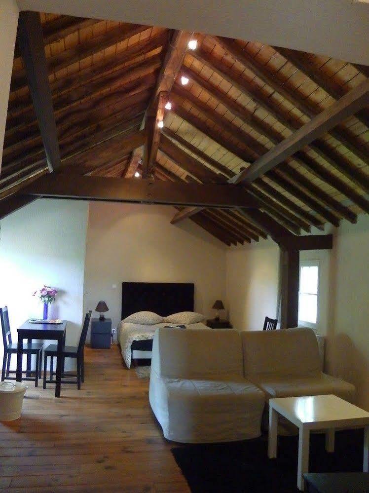 Feucherolles Domaine Du Moulin De Champie - Versailles - Gites & Suites מראה חיצוני תמונה