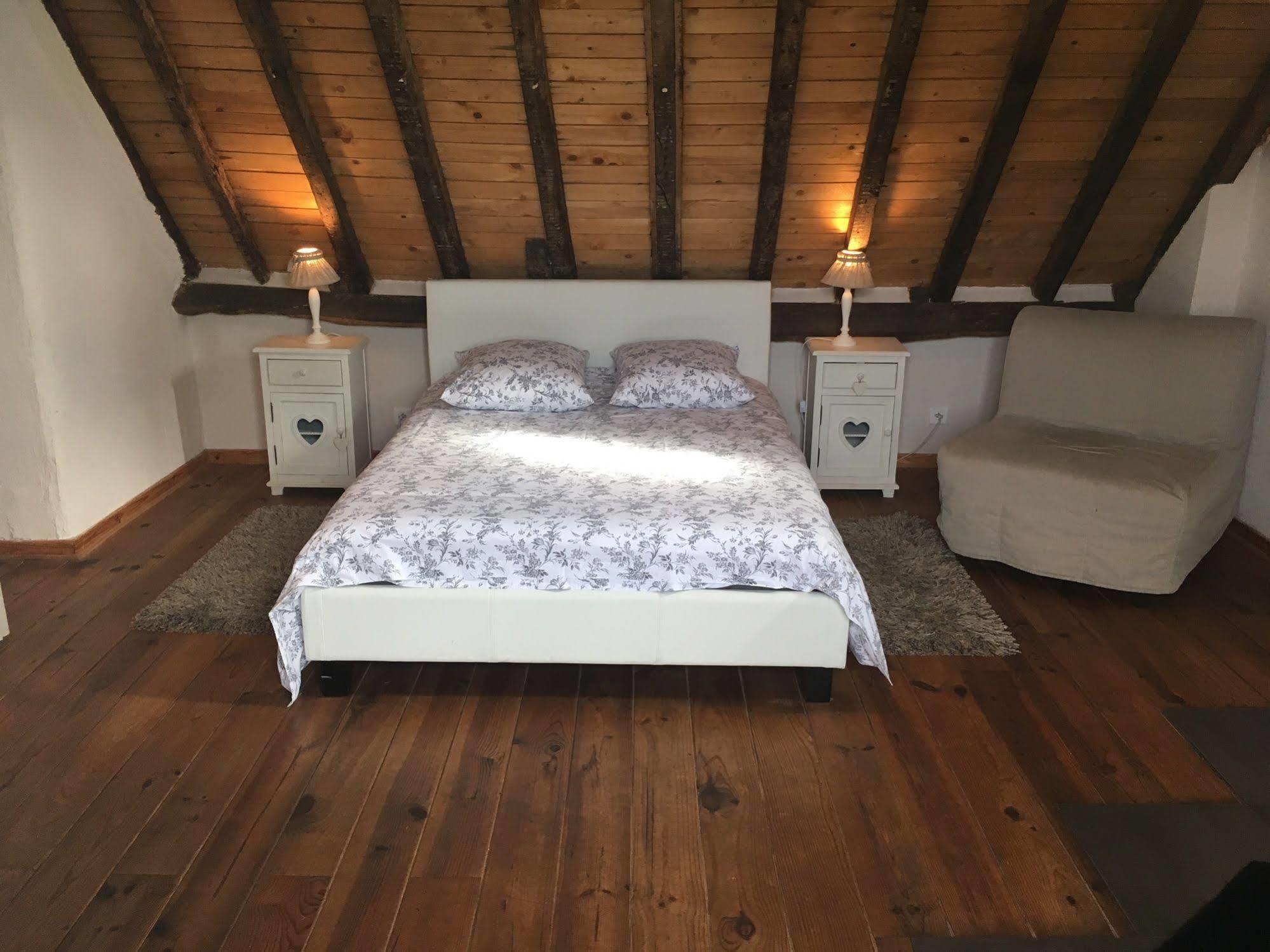 Feucherolles Domaine Du Moulin De Champie - Versailles - Gites & Suites מראה חיצוני תמונה