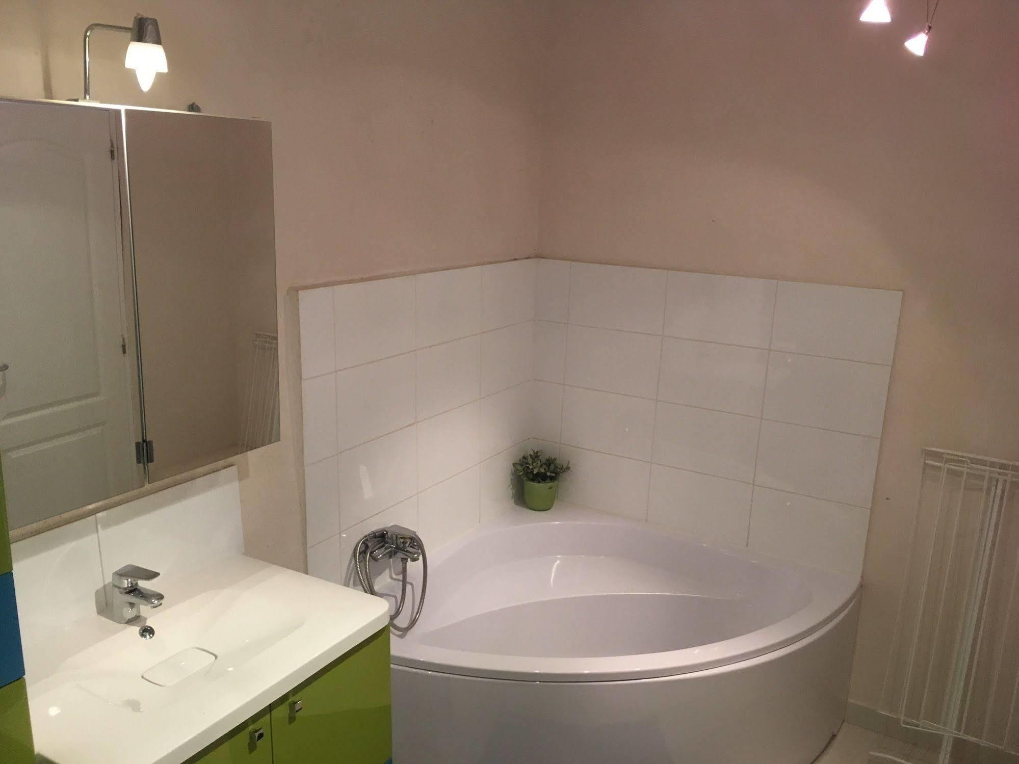 Feucherolles Domaine Du Moulin De Champie - Versailles - Gites & Suites מראה חיצוני תמונה